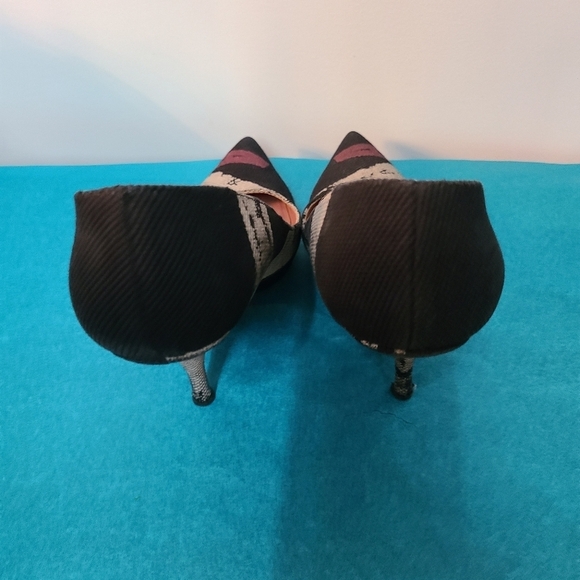 Alaia Heels - Picture 8 of 15